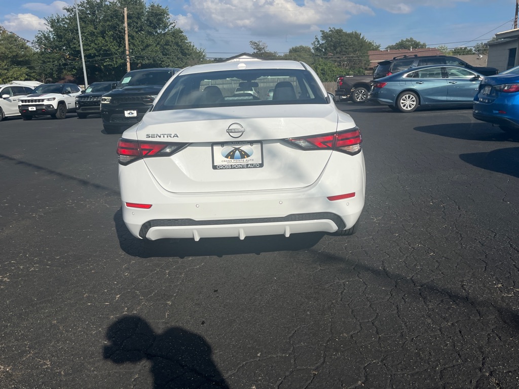 Photo 8 of this NISSAN SENTRA