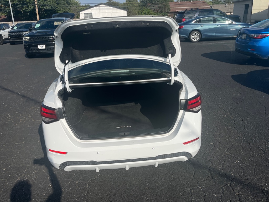 Photo 9 of this NISSAN SENTRA