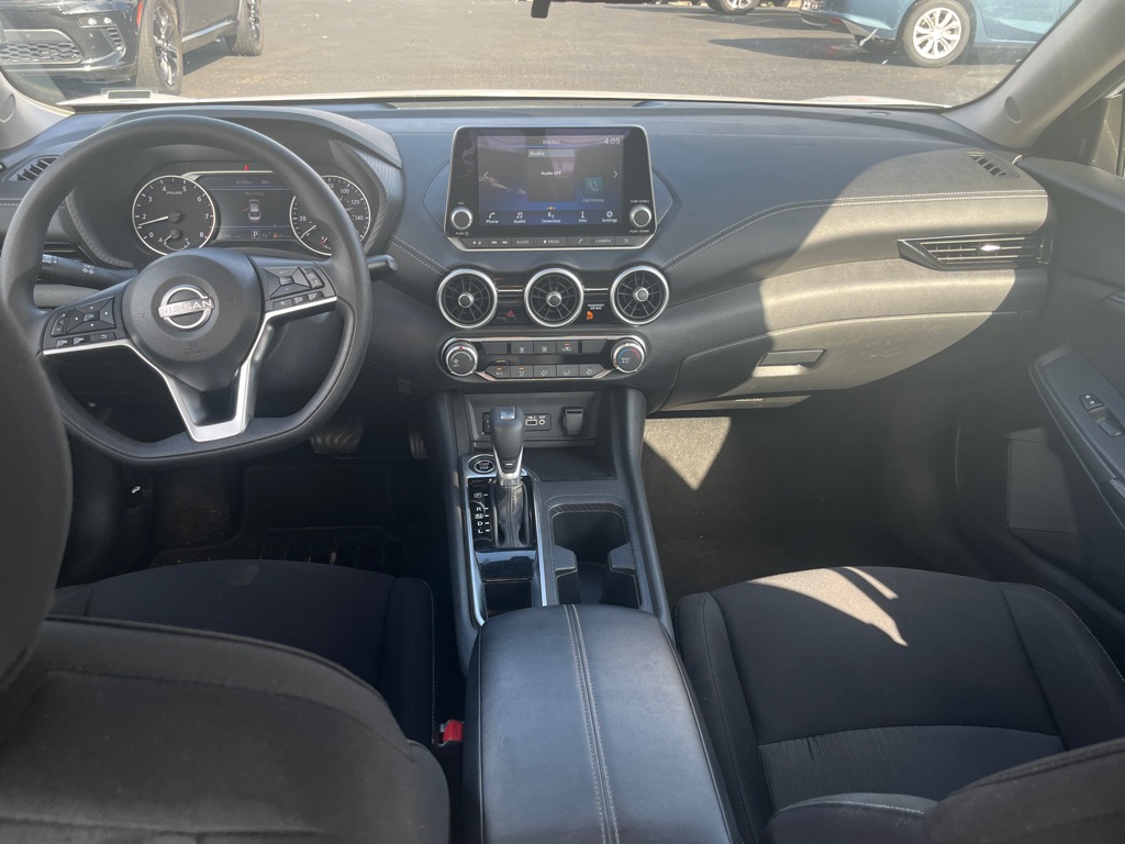 Photo 11 of this NISSAN SENTRA