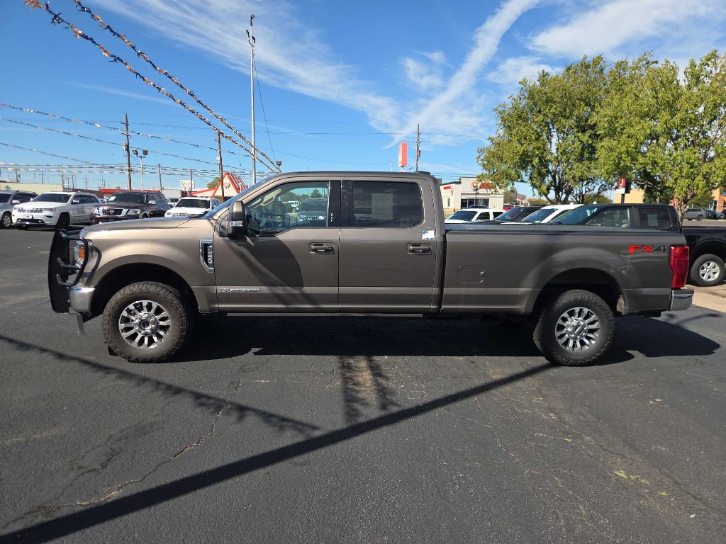 Photo 4 of this FORD F-250 SUPER DUT