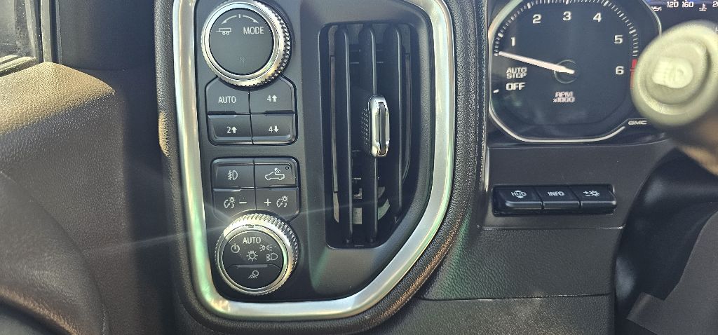 Photo 20 of this GMC SIERRA 1500