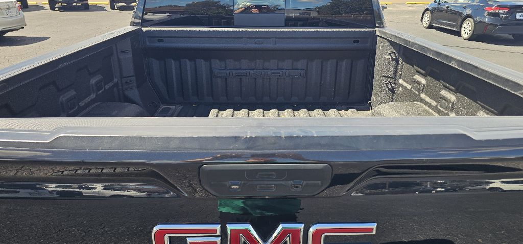 Photo 10 of this GMC SIERRA 1500