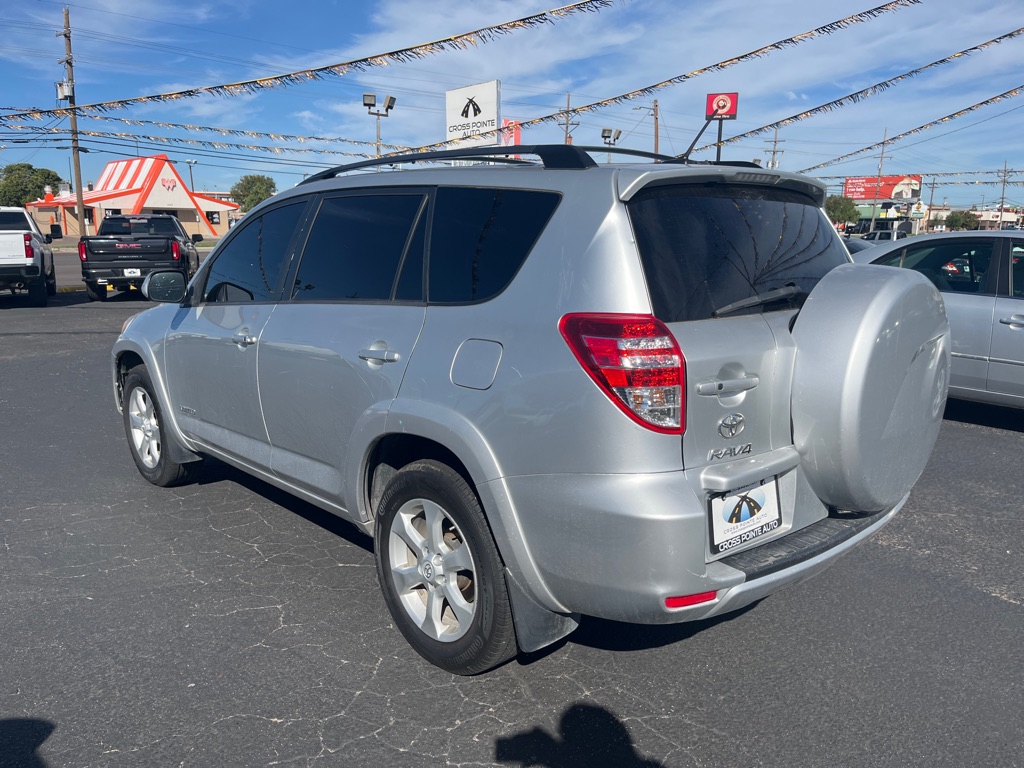 Photo 5 of this TOYOTA RAV4