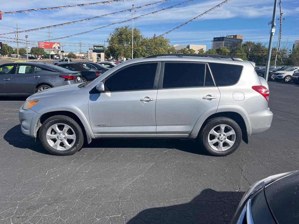 Photo 6 of this TOYOTA RAV4