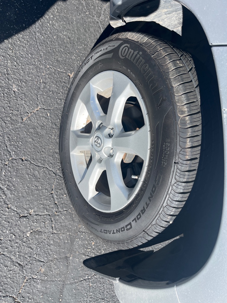 Photo 9 of this TOYOTA RAV4