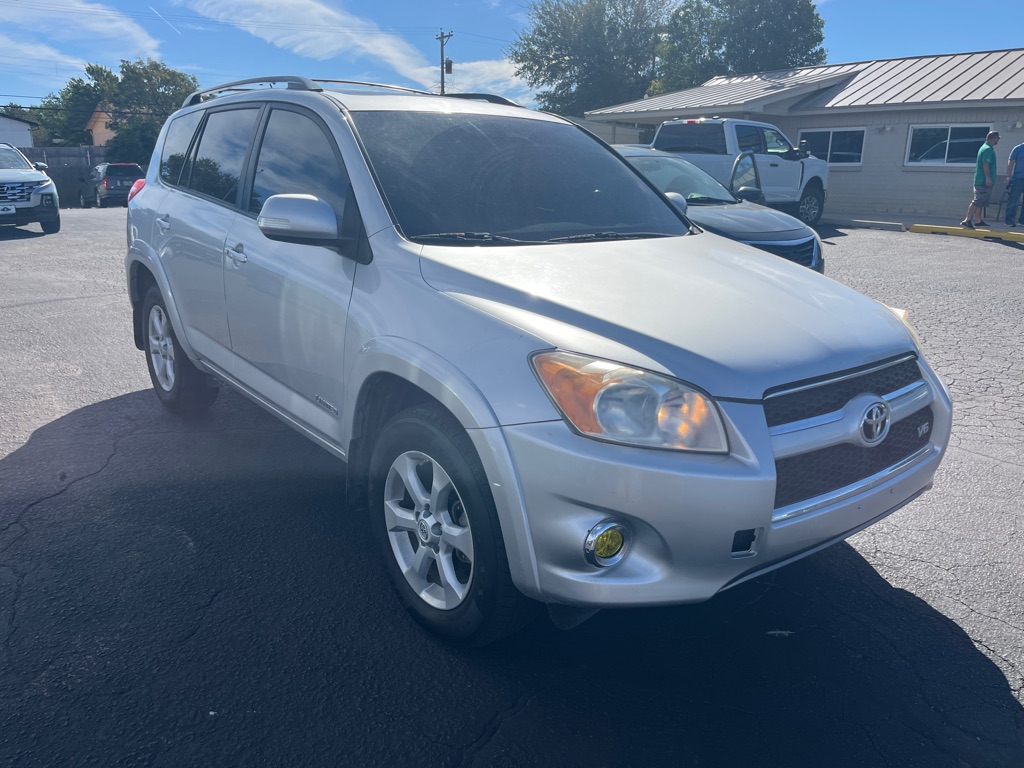Photo 8 of this TOYOTA RAV4