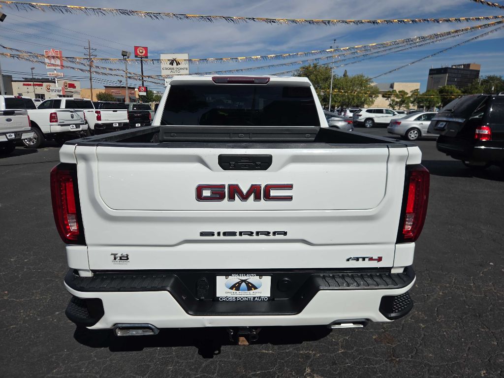 Photo 4 of this GMC SIERRA 1500 LIM