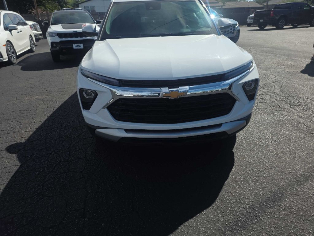 Photo 15 of this CHEVROLET TRAILBLAZER