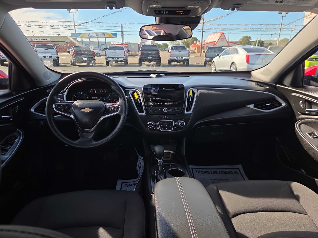 Photo 6 of this CHEVROLET MALIBU