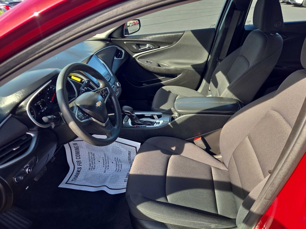 Photo 7 of this CHEVROLET MALIBU