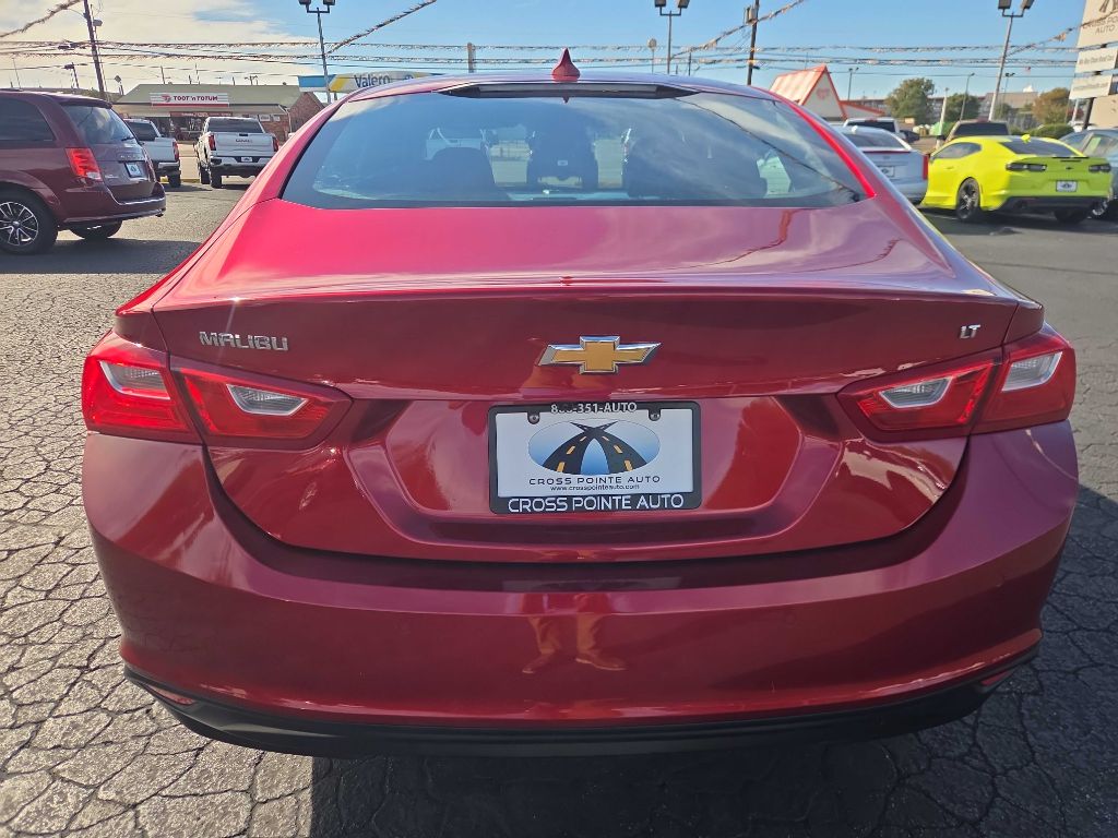 Photo 3 of this CHEVROLET MALIBU
