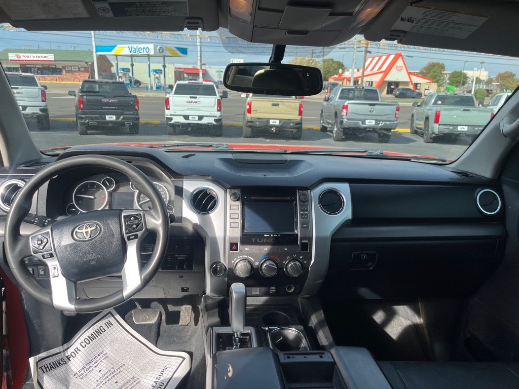 Photo 10 of this TOYOTA TUNDRA