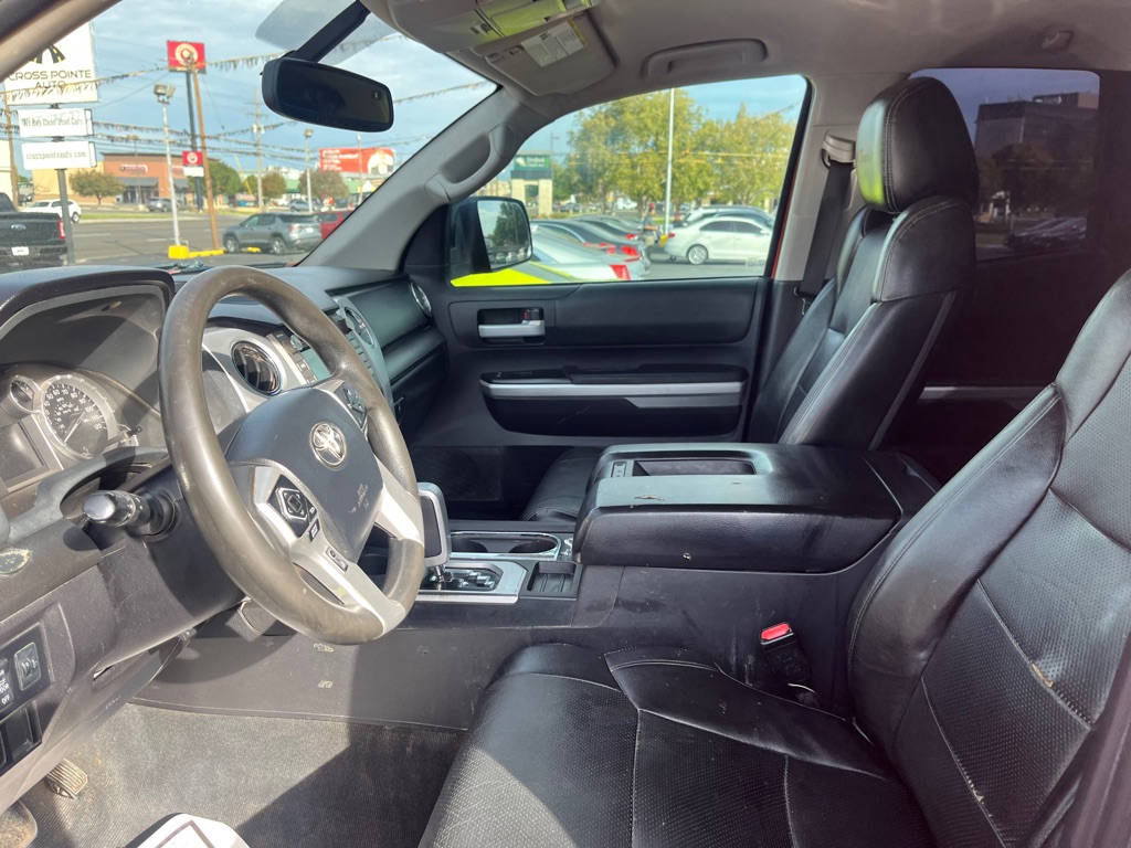 Photo 11 of this TOYOTA TUNDRA