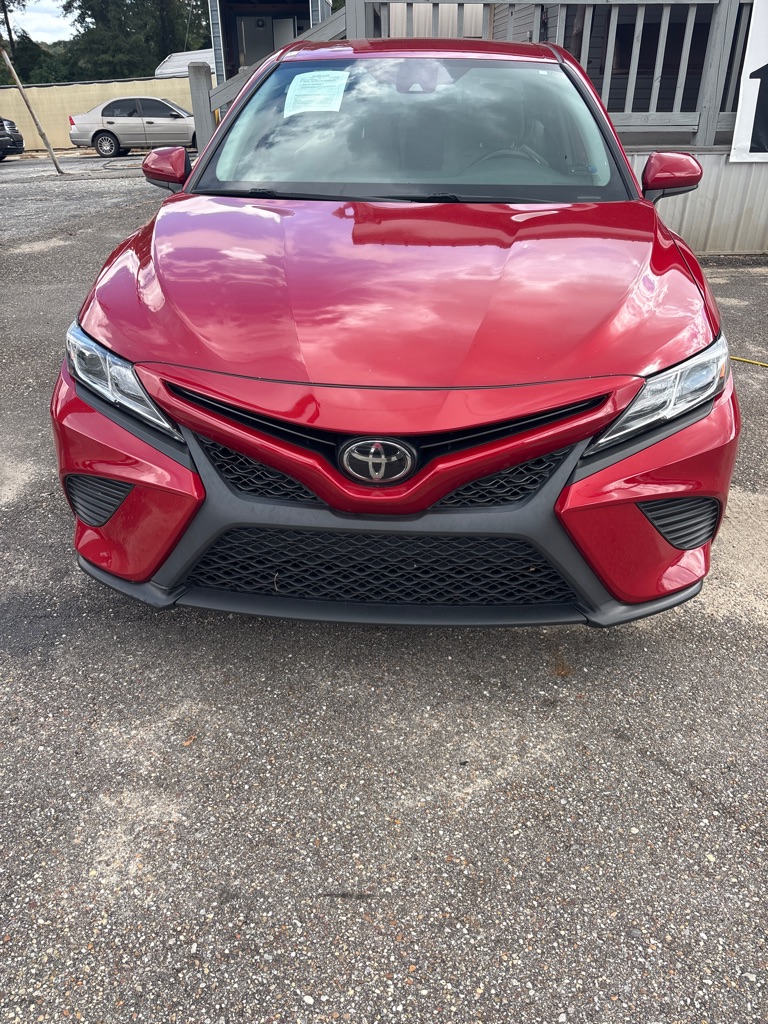 2020 Toyota Camry SE