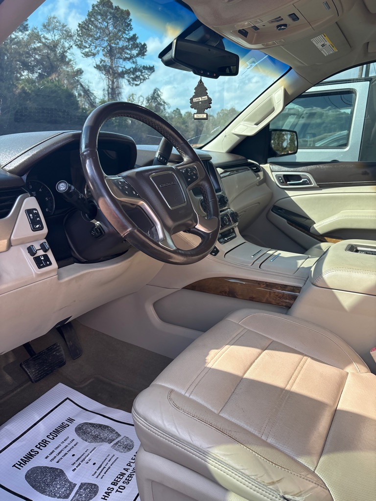 2016 GMC Yukon Denali's photo