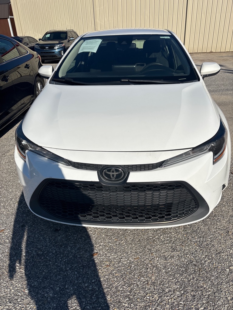 2021 Toyota Corolla LE's photo