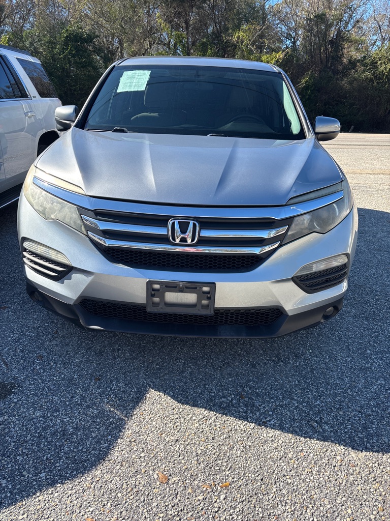 2017 Honda Pilot EX's photo