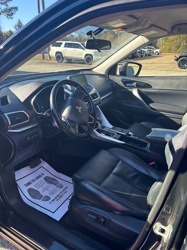 2019 Mitsubishi Eclipse Cross SEL's photo