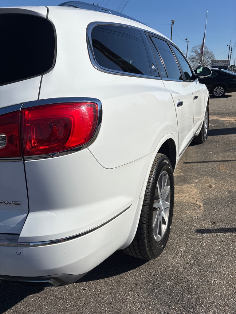 Additional photo of vehicle.