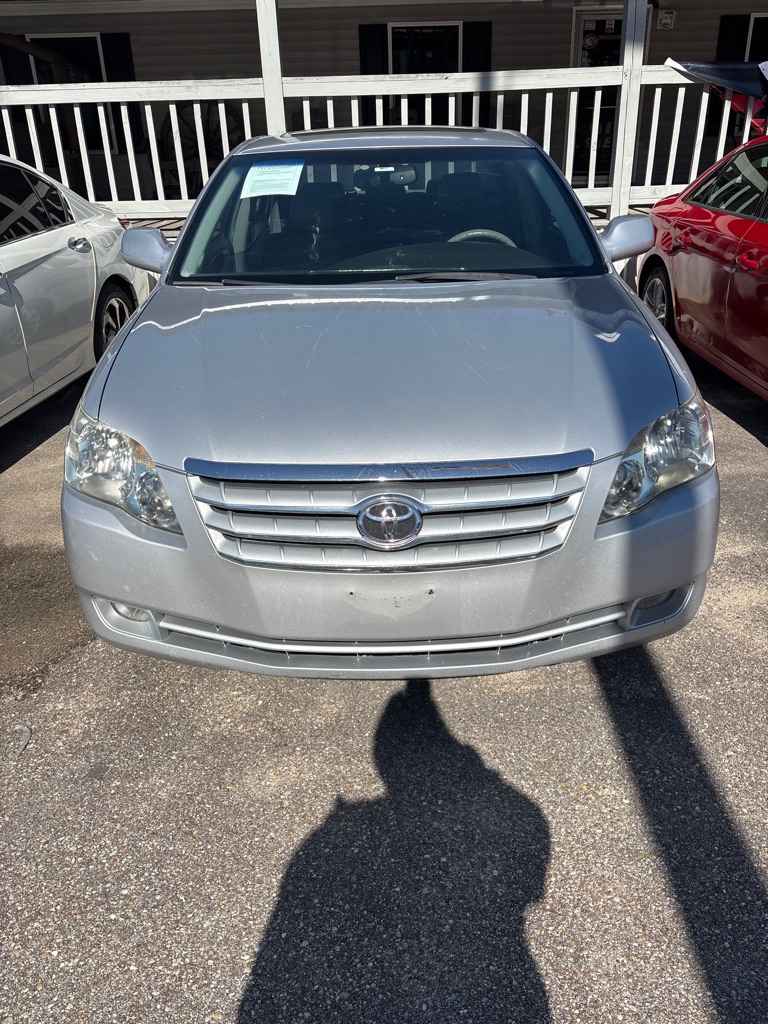 2006 Toyota Avalon XL's photo