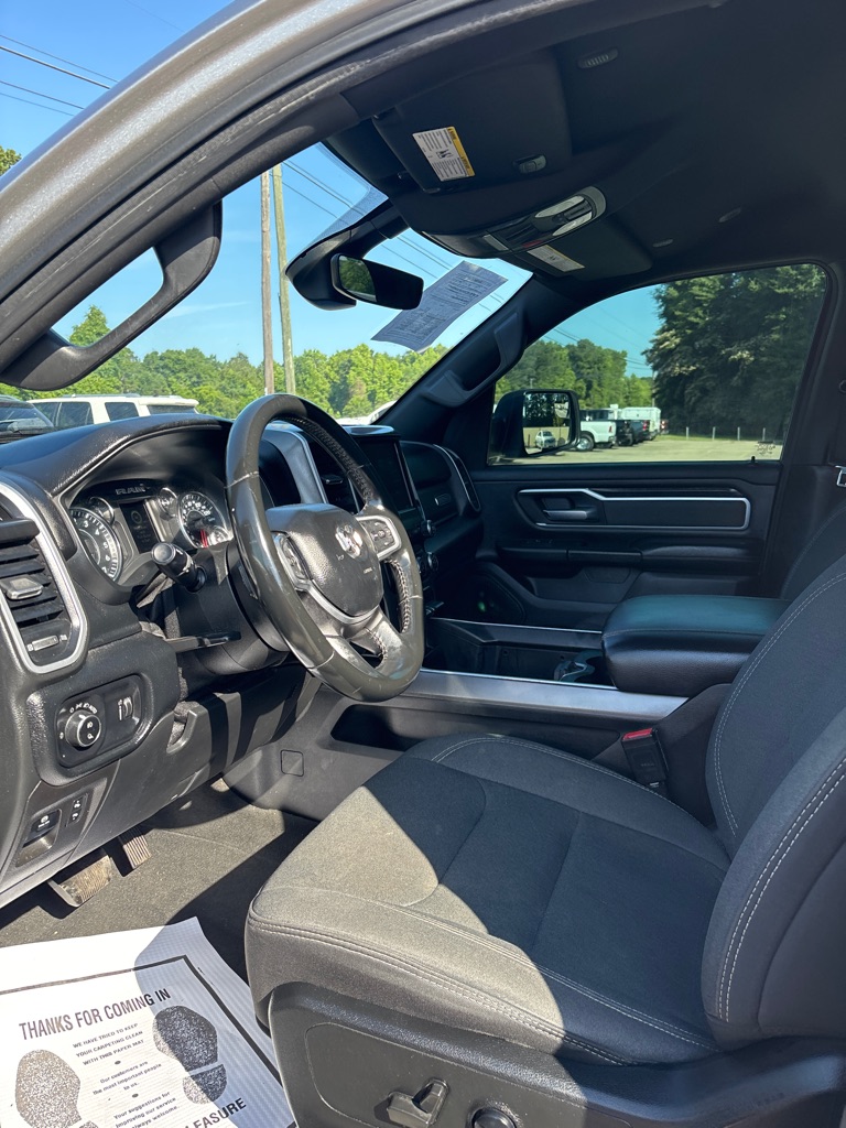 2022 RAM 1500 Big Horn/Lone Star 4x4 Crew Cab 5'7's photo