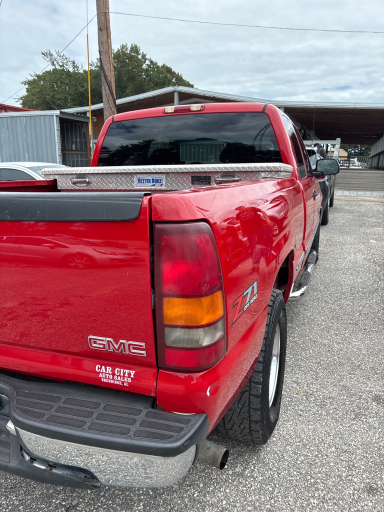 Additional photo of vehicle.