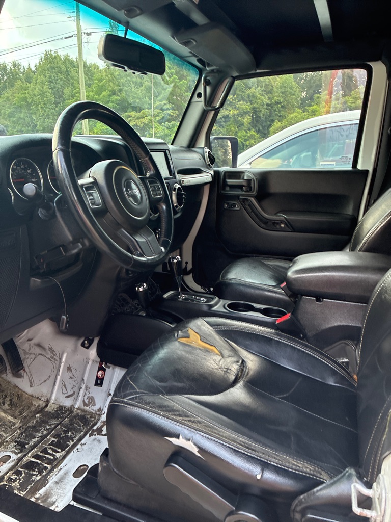 Additional photo of vehicle.