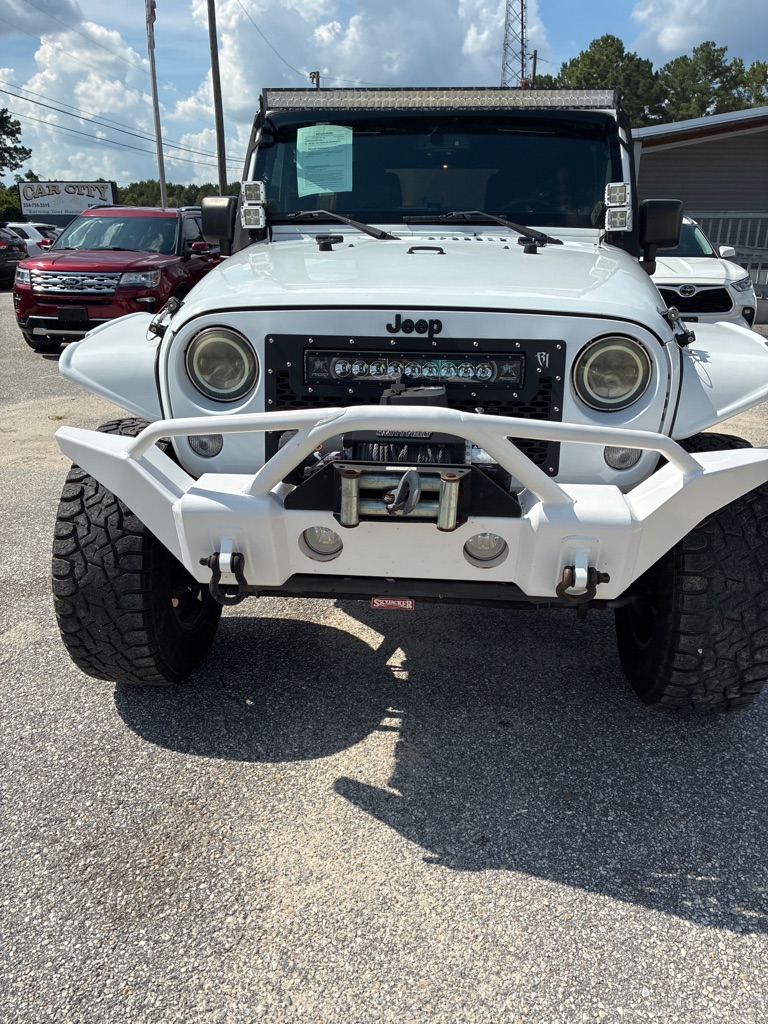 Additional photo of vehicle.