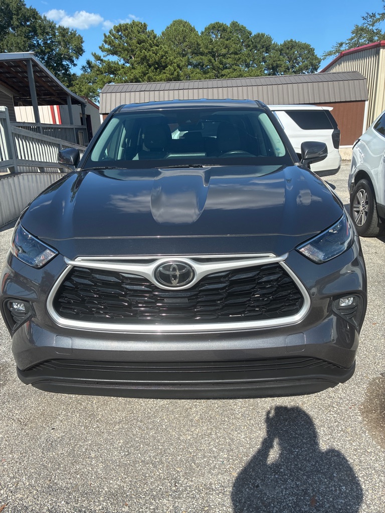 2022 Toyota Highlander LE