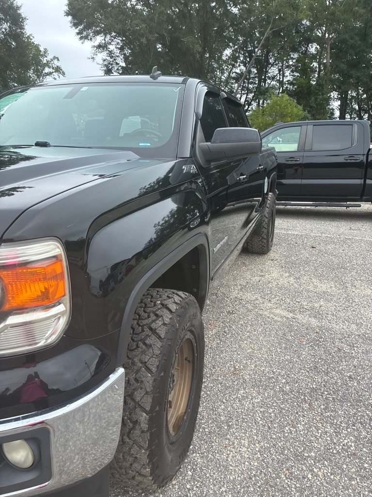 Additional photo of vehicle.