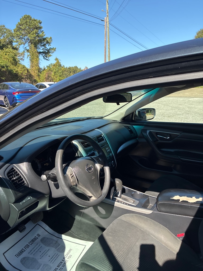 Additional photo of vehicle.
