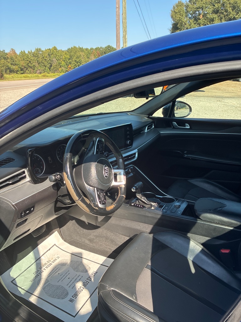 Additional photo of vehicle.