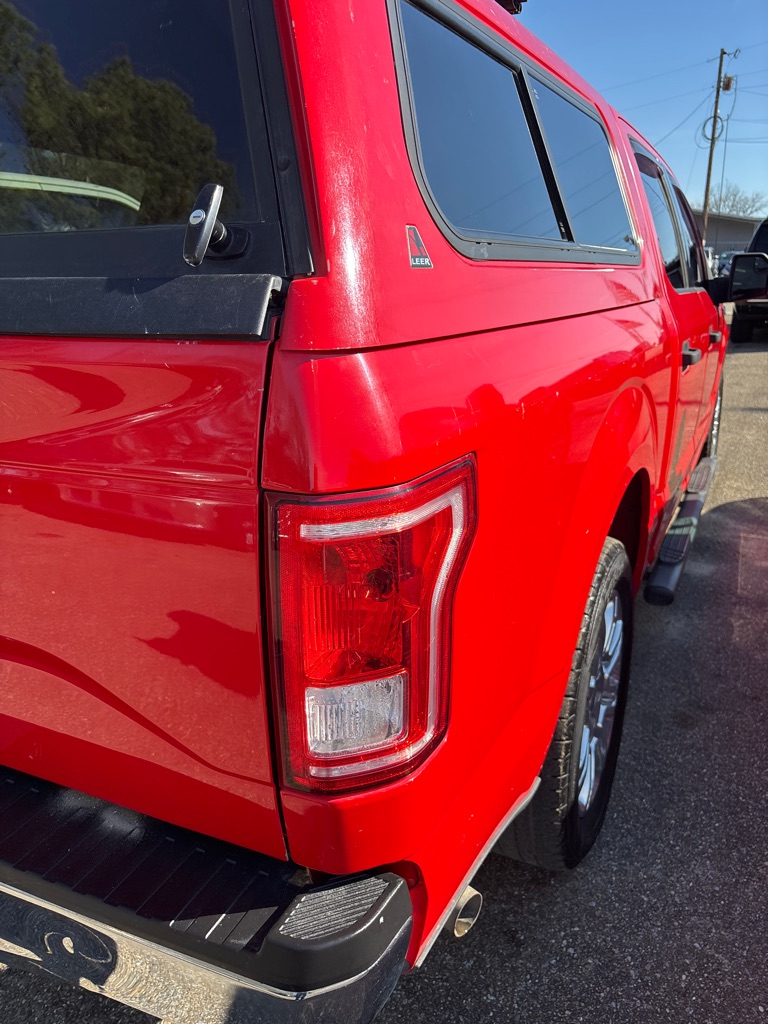 Additional photo of vehicle.