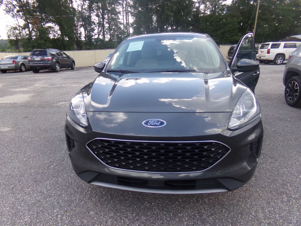 2020 Ford Escape SE's photo