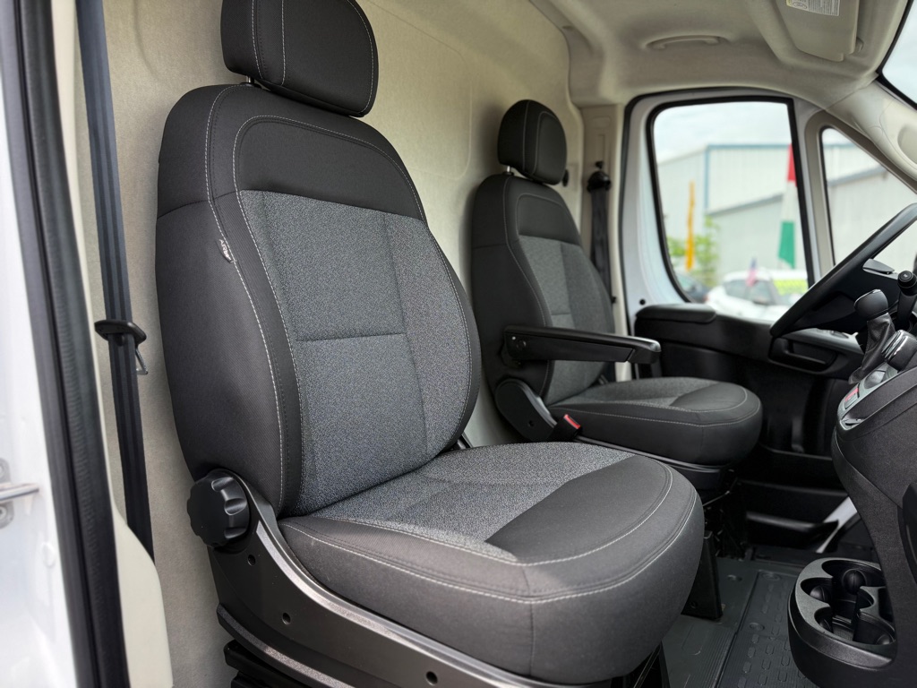 Photo 28 of this RAM PROMASTER 1500