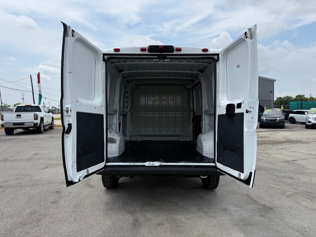 Photo 13 of this RAM PROMASTER 1500