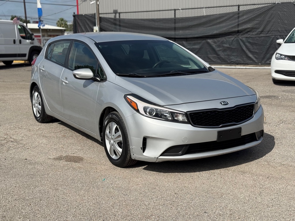 Photo 11 of this KIA FORTE