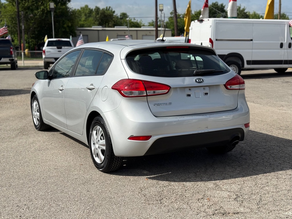 Photo 5 of this KIA FORTE