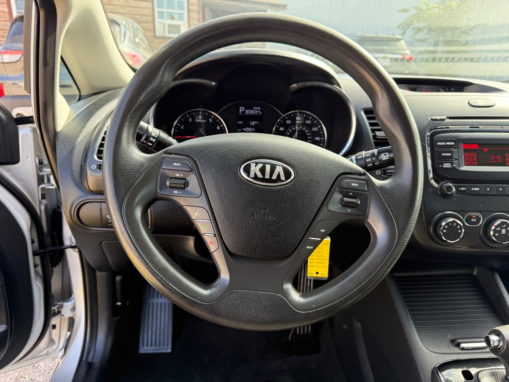 Photo 12 of this KIA FORTE