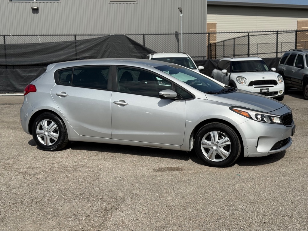 Photo 10 of this KIA FORTE
