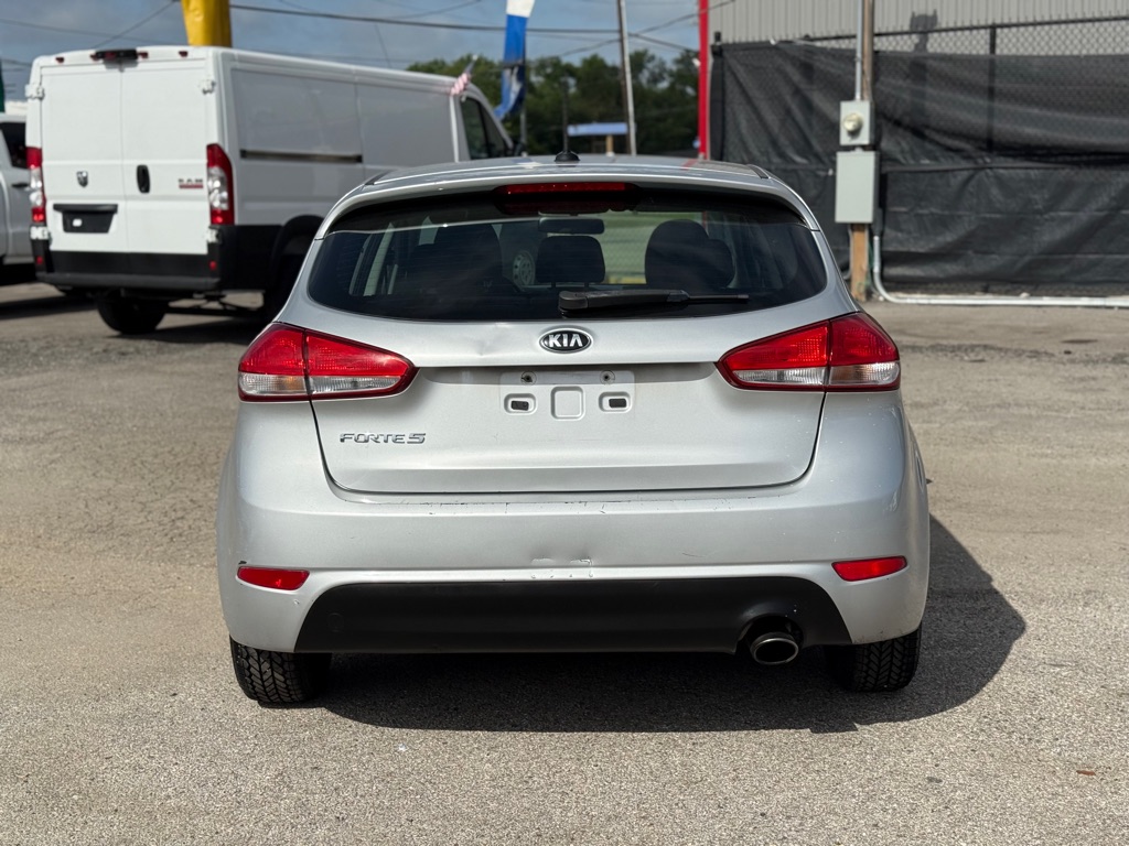 Photo 7 of this KIA FORTE