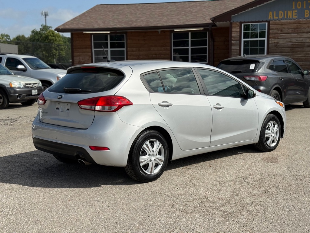Photo 8 of this KIA FORTE