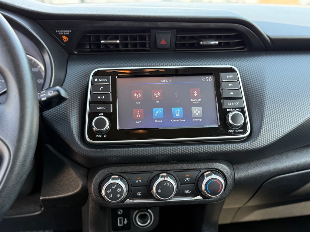Photo 16 of this NISSAN KICKS