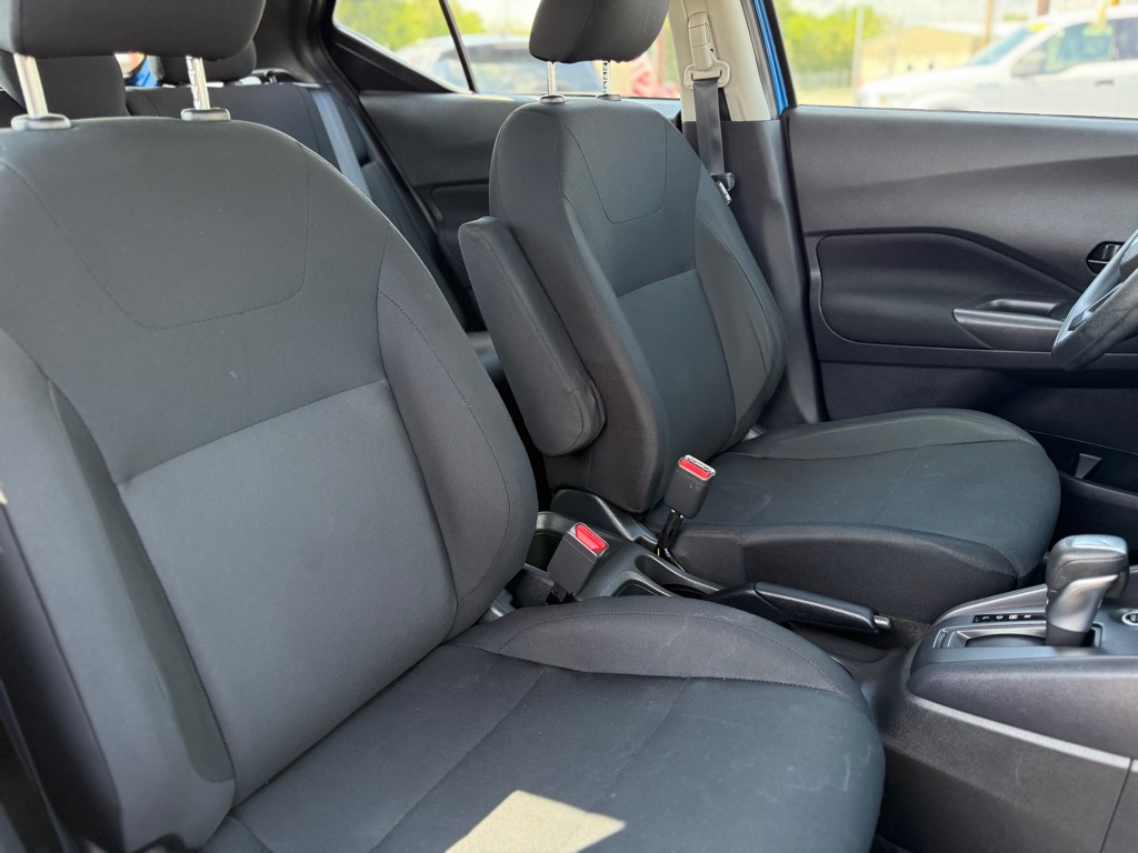 Photo 24 of this NISSAN KICKS