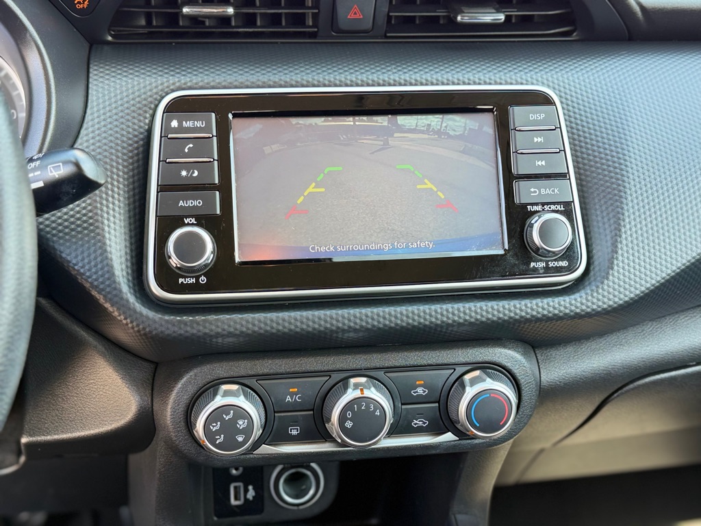Photo 18 of this NISSAN KICKS