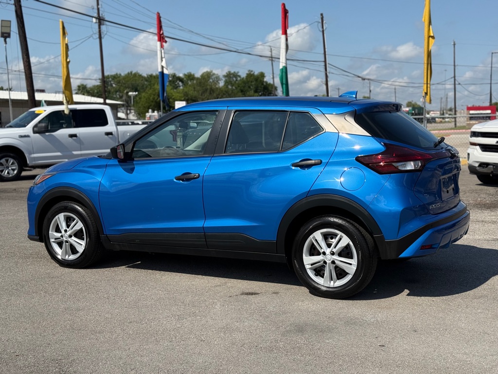 Photo 4 of this NISSAN KICKS