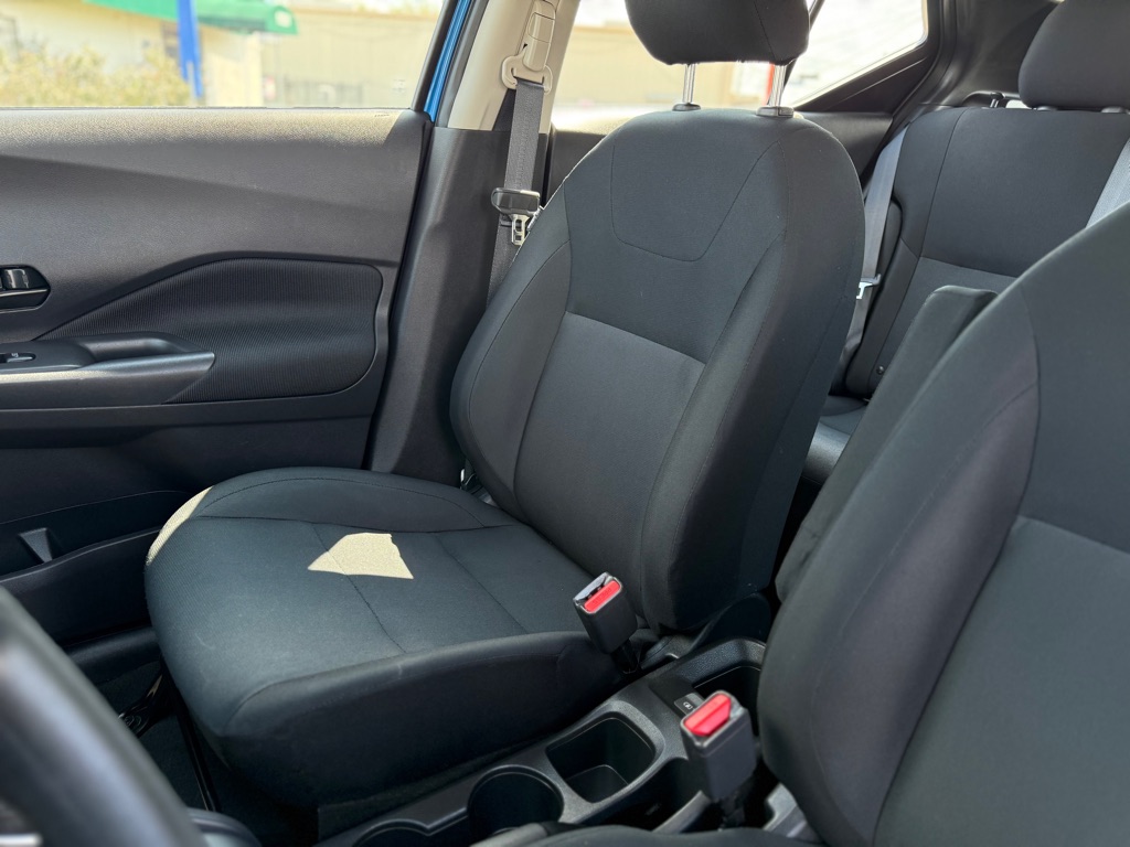 Photo 21 of this NISSAN KICKS