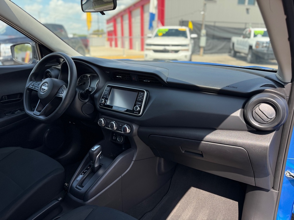 Photo 22 of this NISSAN KICKS