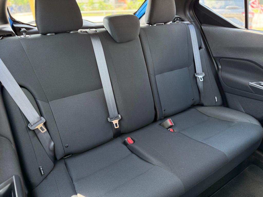Photo 28 of this NISSAN KICKS