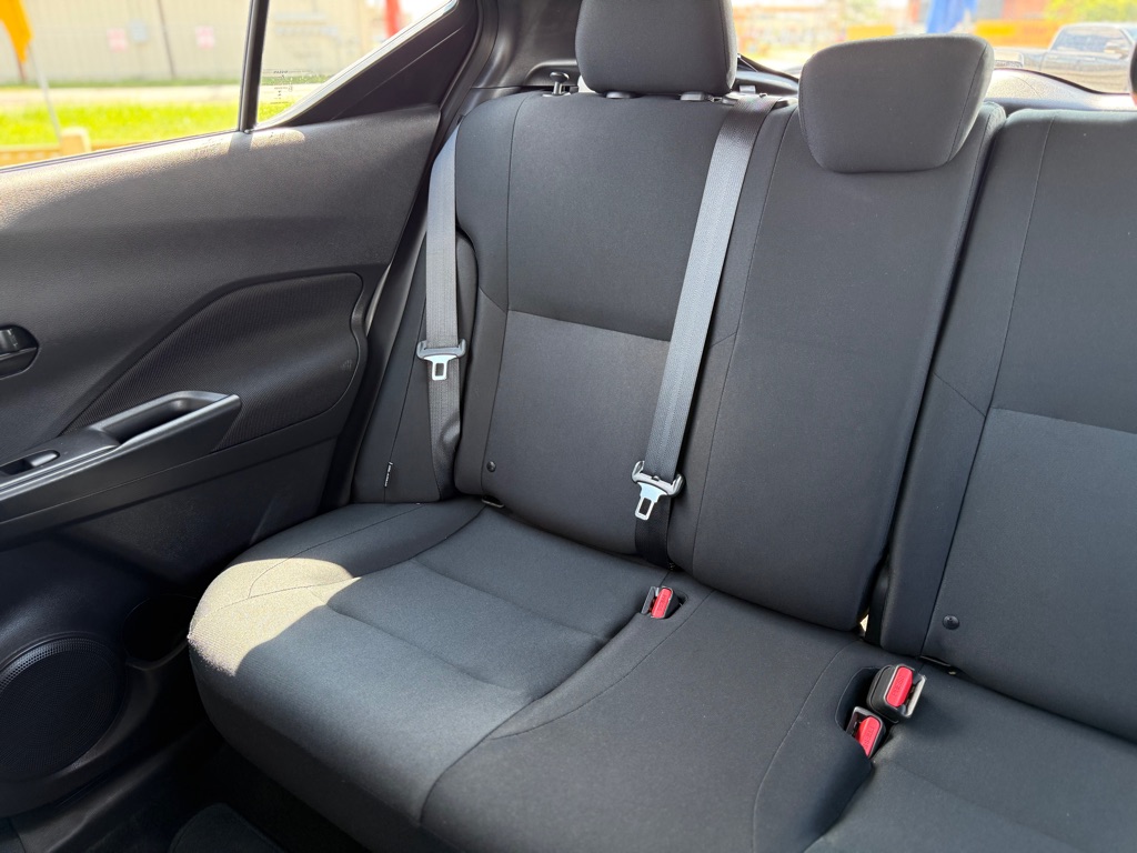 Photo 27 of this NISSAN KICKS